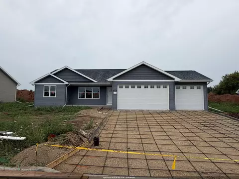 538 Riverview Dr, Berlin, WI 54923