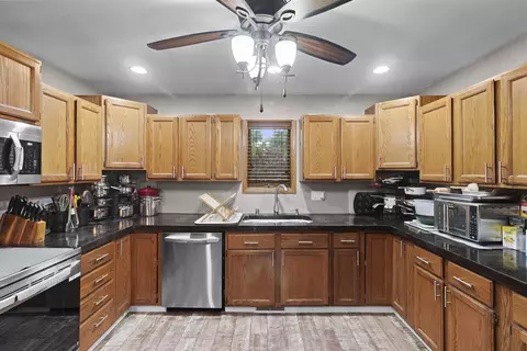 Kitchen - 24 Greves Ct, Appleton, WI 54914 photo 5 of 5
