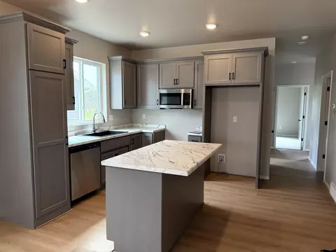 Kitchen - 2209 Golden Gate Dr, Appleton, WI 54913 photo 2 of 3