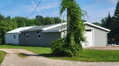 2150 Cardinal Ln, Green Bay, WI 54313