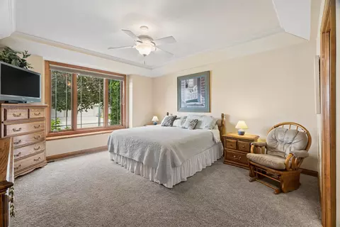 Bedroom - 2917 E Fallcreek Ln, Appleton, WI 54913 photo 1 of 8
