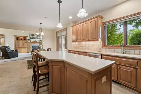 Kitchen - 2917 E Fallcreek Ln, Appleton, WI 54913 photo 6 of 6