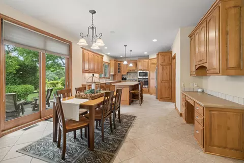Kitchen - 2917 E Fallcreek Ln, Appleton, WI 54913 photo 1 of 6
