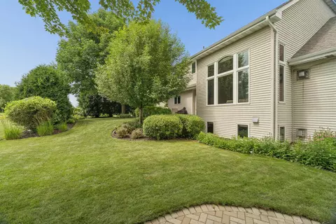Exterior - 2917 E Fallcreek Ln, Appleton, WI 54913 photo 8 of 8