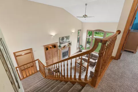 Entry Way - 2917 E Fallcreek Ln, Appleton, WI 54913 photo 3 of 3