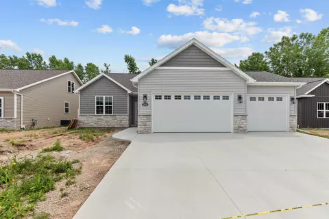 3601 E Gladiolus Pl, Appleton, WI 54913 photo 2
