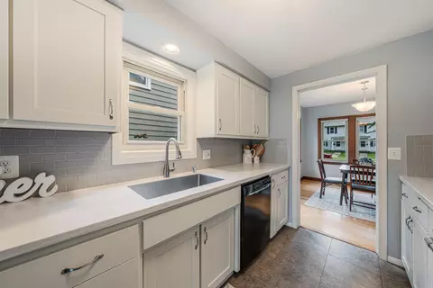 Kitchen - 1704 N Erb St, Appleton, WI 54911 photo 2 of 3