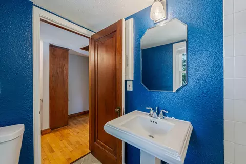Bath - 1704 N Erb St, Appleton, WI 54911 photo 4 of 4