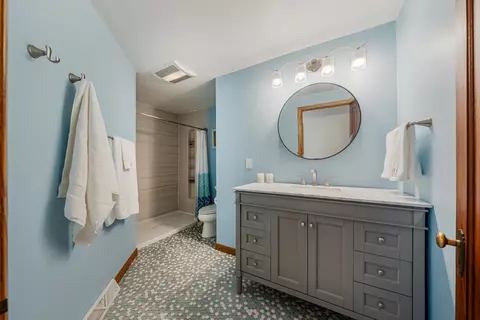 Bath - 1704 N Erb St, Appleton, WI 54911 photo 1 of 4