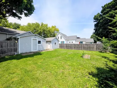 Exterior - 725 Main St, Wrightstown, WI 54180 photo 4 of 4