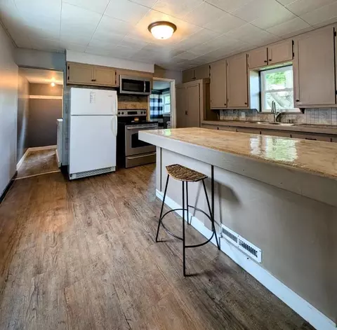 Kitchen - 725 Main St, Wrightstown, WI 54180 photo 1 of 3
