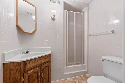 Bath - 1718 Schaefer Cir, Appleton, WI 54915 photo 3 of 3