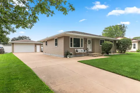 Exterior - 1718 Schaefer Cir, Appleton, WI 54915 photo 1 of 19