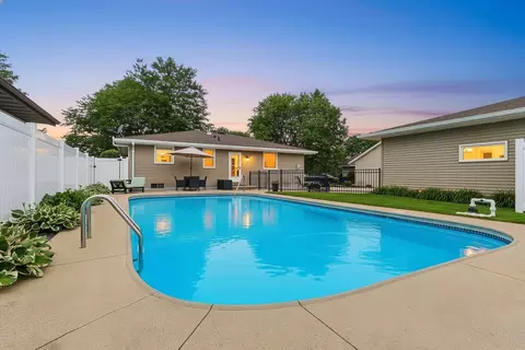 Exterior - 1718 Schaefer Cir, Appleton, WI 54915 photo 2 of 19