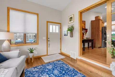 Entry Way - 1910 E Sylvan Ave, Appleton, WI 54915 photo 3 of 5