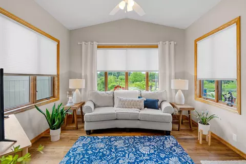 Living - 1910 E Sylvan Ave, Appleton, WI 54915 photo 4 of 4