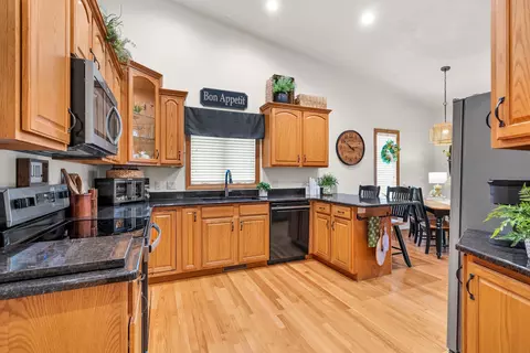 Kitchen - 1910 E Sylvan Ave, Appleton, WI 54915 photo 1 of 4