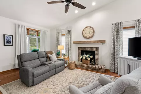 Living - 1910 E Sylvan Ave, Appleton, WI 54915 photo 2 of 4
