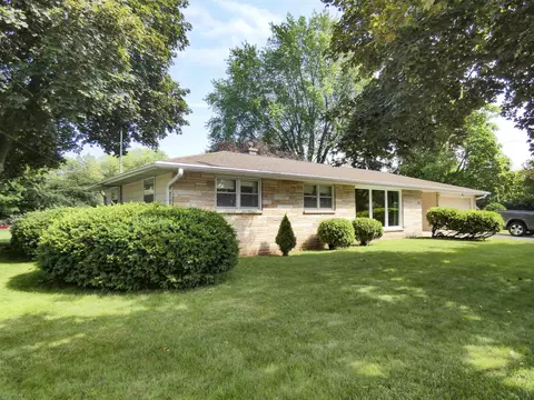 1303 S Fisk St, Green Bay, WI 54304