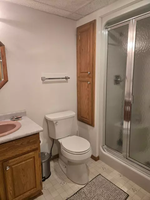 Bath - 1709 E Bayberry St, Appleton, WI 54915 photo 3 of 3
