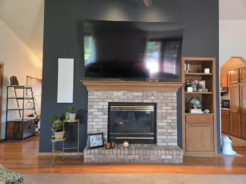 Living - 1709 E Bayberry St, Appleton, WI 54915 photo 3 of 3