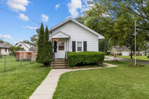 1073 Caroline St, Green Bay, WI 54303