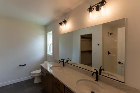Bath - N9271 Anton Street, Appleton, WI 54915 photo 1 of 5