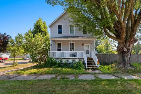 2101 Sherman St, Marinette, WI 54143