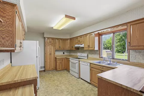 Kitchen - 5400 Long Ct, Appleton, WI 54914 photo 1 of 4