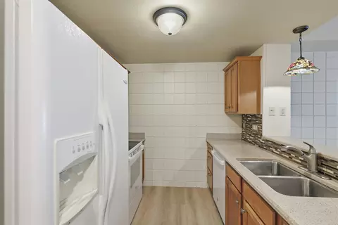 Kitchen - 400 N Richmond St #103, Appleton, WI 54914 photo 2 of 2