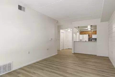 Living - 400 N Richmond St #103, Appleton, WI 54914 photo 3 of 5