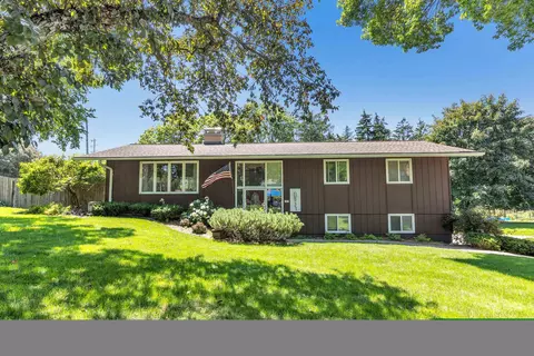 101 Roselawn Blvd, Green Bay, WI 54301