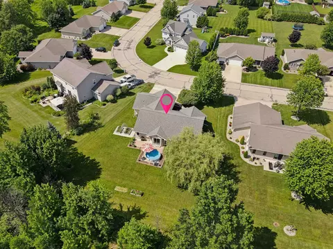 View/Area - w6445 Cherrybark Circle, Menasha, WI 54952 photo 4 of 5