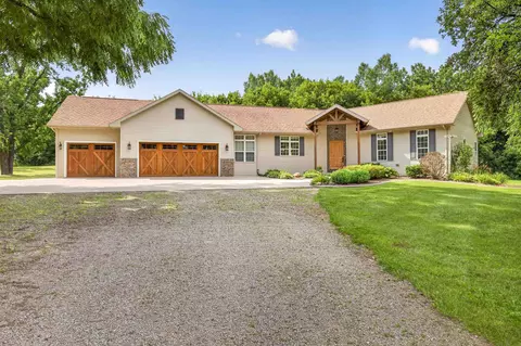 4305 Stoney Ridge Trl, Oshkosh, WI 54904