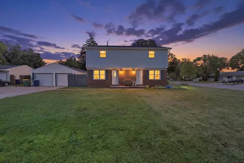 242 N Taylor St, Green Bay, WI 54303