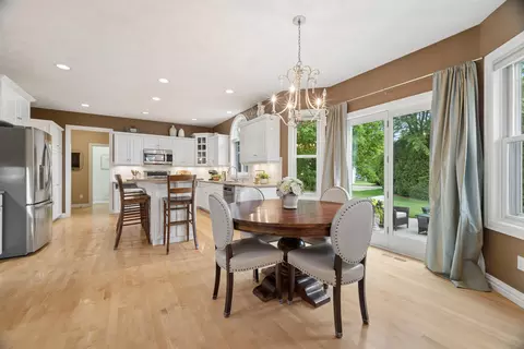 Dining - 208 E Apple Creek Rd, Appleton, WI 54913 photo 1 of 4