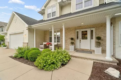 Exterior - 208 E Apple Creek Rd, Appleton, WI 54913 photo 9 of 9