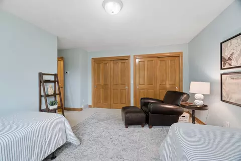 Bedroom - 208 E Apple Creek Rd, Appleton, WI 54913 photo 8 of 8
