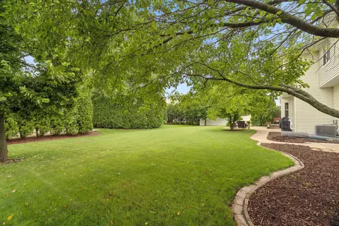 Exterior - 208 E Apple Creek Rd, Appleton, WI 54913 photo 8 of 9
