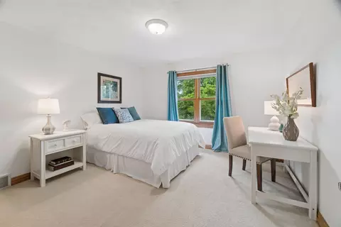 Bedroom - 208 E Apple Creek Rd, Appleton, WI 54913 photo 6 of 8