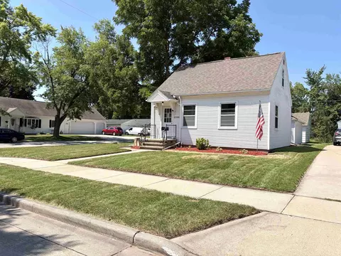 Exterior - 2209 N Clark St, Appleton, WI 54911 photo 1 of 7