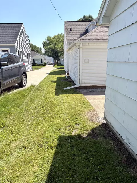 Exterior - 2209 N Clark St, Appleton, WI 54911 photo 5 of 7