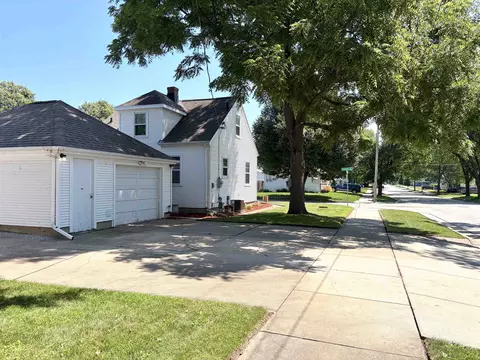 Exterior - 2209 N Clark St, Appleton, WI 54911 photo 6 of 7