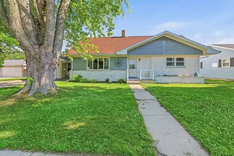 608 Tulip Ln, Waupun, WI 53963