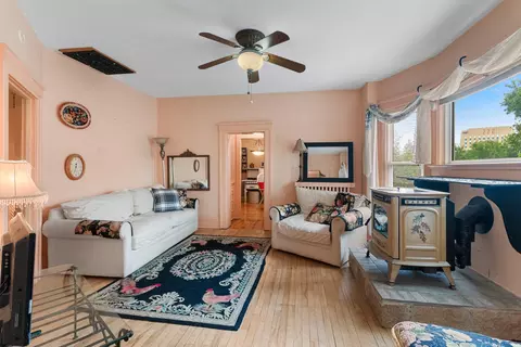 Living - 300 W Prospect Ave, Appleton, WI 54911 photo 4 of 6