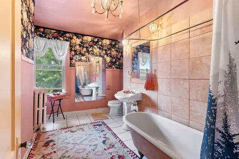 Bath - 300 W Prospect Ave, Appleton, WI 54911 photo 1 of 3