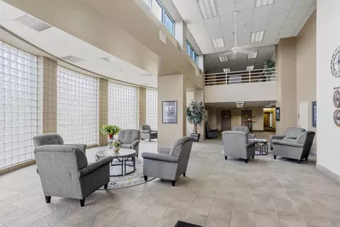 Living - 400 N Richmond St #431, Appleton, WI 54914 photo 3 of 4