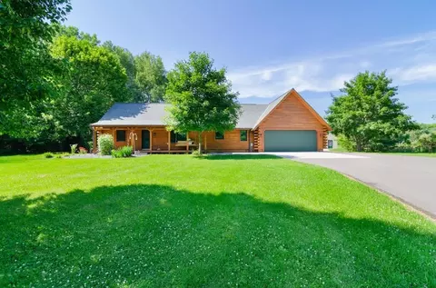 2594 Wood Ln, Green Bay, WI 54313