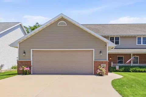 Exterior - 4816 N Apple Rd, Appleton, WI 54913 photo 2 of 8