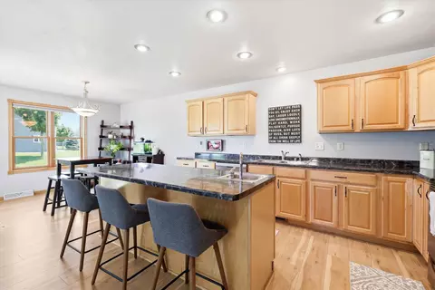 Kitchen - 4816 N Apple Rd, Appleton, WI 54913 photo 2 of 5